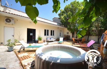 G&icirc;te n&deg;84G3691 Velleron - Vaucluse - photo
