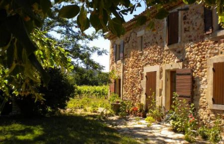 G&icirc;te n&deg;84G991 Roussillon - Vaucluse - photo