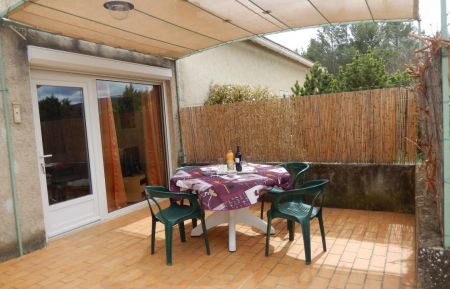G&icirc;te n&deg;84G2316 Opp&egrave;de - Vaucluse - Terrasse attenante au g&icirc;te