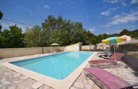 G&icirc;te n&deg;84G29882 L'Isle-sur-la-Sorgue - Vaucluse - photo
