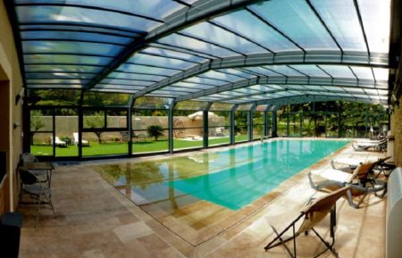 G&icirc;te n&deg;84G3487 L'Isle-sur-la-Sorgue - Vaucluse - Piscine int&eacute;rieure de 19m x 10m, chauff&eacute;e &agrave; 28&deg; de f&eacute;vrier &agrave; novembre