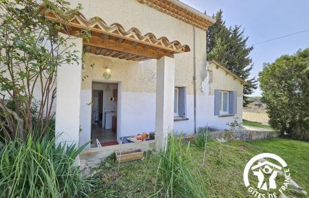 G&icirc;te n&deg;84G2336 Pernes-les-Fontaines - Vaucluse - photo