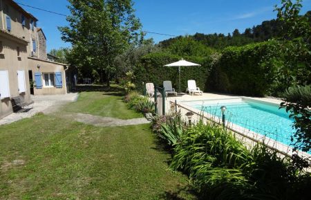 G&icirc;te n&deg;84G3734 La Roque-sur-Pernes - Vaucluse - photo