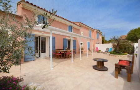 G&icirc;te n&deg;84G743 Caumont-sur-Durance - Vaucluse - photo