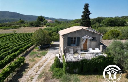 G&icirc;te n&deg;84G89 Blauvac - Vaucluse - photo