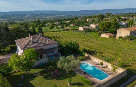 G&icirc;te n&deg;84G3518 Bonnieux - Vaucluse - photo