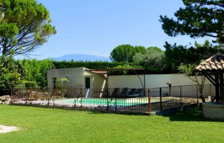 G&icirc;te n&deg;84G3576 Mazan - Vaucluse - photo