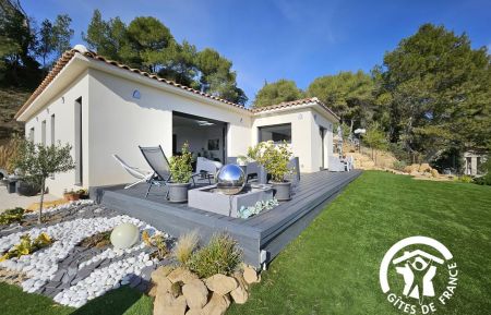G&icirc;te n&deg;84G4330 Beaumes-de-Venise - Vaucluse - photo