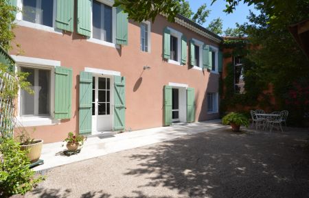G&icirc;te n&deg;84G2642 Avignon - Vaucluse - photo