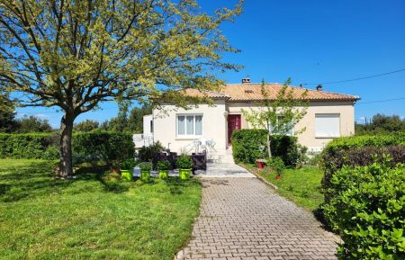 G&icirc;te n&deg;84G3680 Orange - Vaucluse - photo