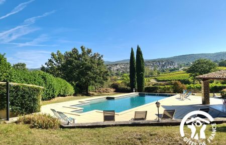 G&icirc;te n&deg;84G282 M&eacute;thamis - Vaucluse - photo