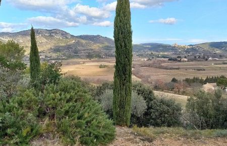 G&icirc;te n&deg;84G2018 Aubignan - Vaucluse - route des c&ocirc;tes
