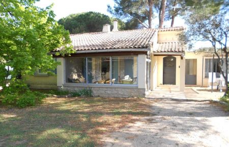 G&icirc;te n&deg;84G383 Carpentras - Vaucluse - photo